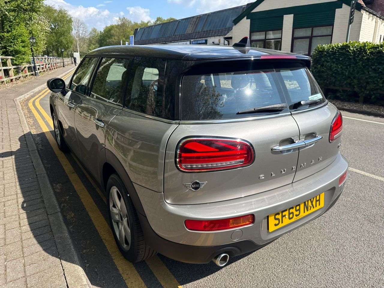 A 2019 MINI CLUBMAN 1.5 Cooper Classic Estate 6dr Petrol Manual Euro 6 (s/s) (136 ps) A 2019 MINI CLUBMAN 1.5 Cooper Classic Estate 6dr Petrol Manual Euro 6 (s/s) (136 ps)