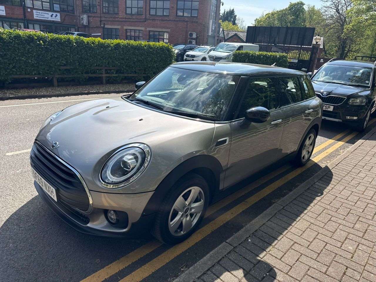 A 2019 MINI CLUBMAN 1.5 Cooper Classic Estate 6dr Petrol Manual Euro 6 (s/s) (136 ps) A 2019 MINI CLUBMAN 1.5 Cooper Classic Estate 6dr Petrol Manual Euro 6 (s/s) (136 ps)