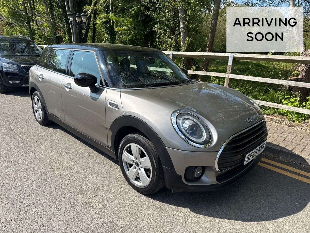 A 2019 MINI CLUBMAN 1.5 Cooper Classic Estate 6dr Petrol Manual Euro 6 (s/s) (136 ps) A 2019 MINI CLUBMAN 1.5 Cooper Classic Estate 6dr Petrol Manual Euro 6 (s/s) (136 ps)