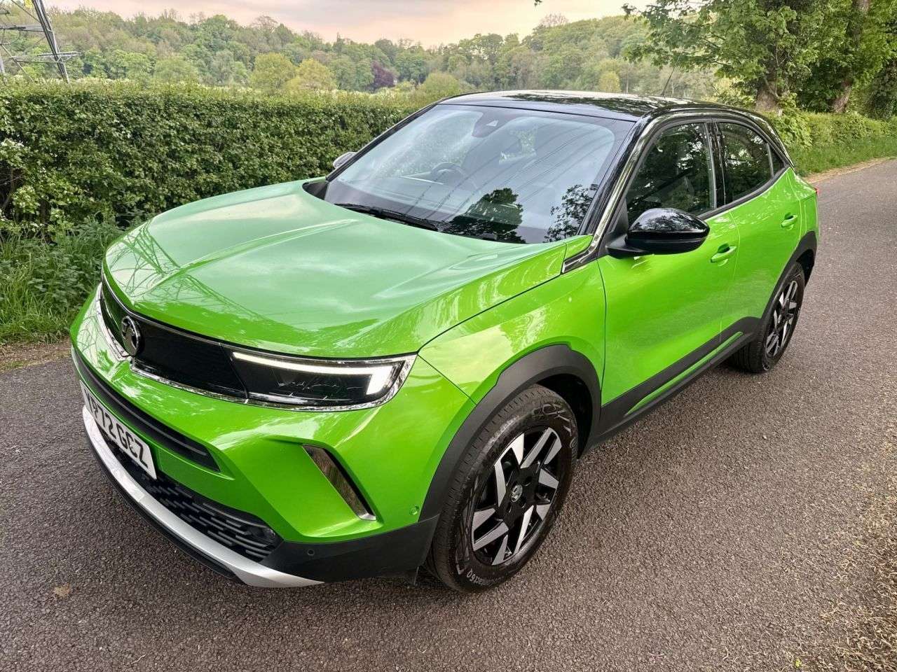 A 2022 VAUXHALL MOKKA 1.2 Turbo Elite Premium SUV 5dr Petrol Manual Euro 6 (s/s) (130 ps) + SERVI A 2022 VAUXHALL MOKKA 1.2 Turbo Elite Premium SUV 5dr Petrol Manual Euro 6 (s/s) (130 ps) + SERVI