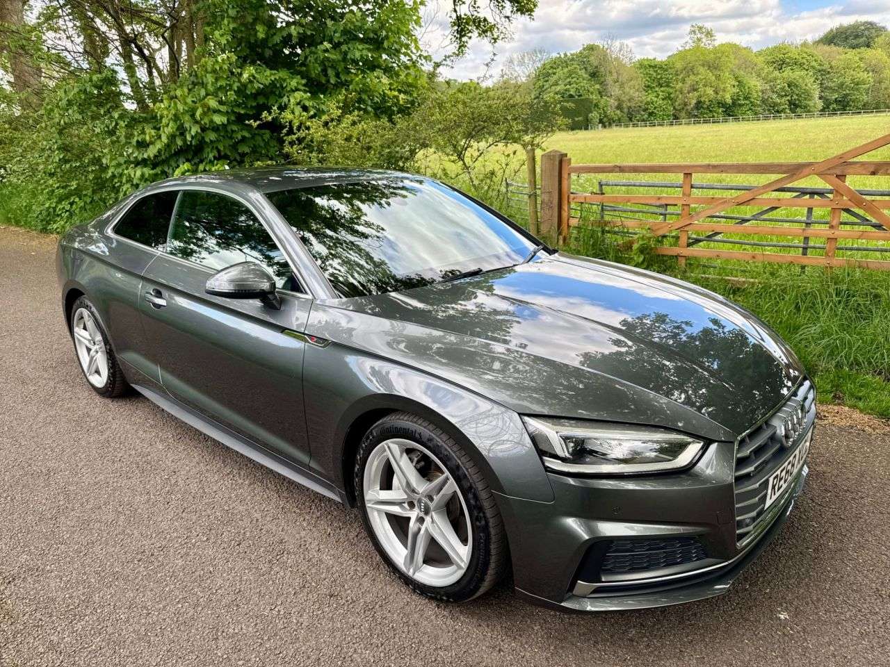 A 2018 AUDI A5 2.0 TDI 40 S line Coupe 2dr Diesel S Tronic quattro Euro 6 (s/s) (190 ps) + A 2018 AUDI A5 2.0 TDI 40 S line Coupe 2dr Diesel S Tronic quattro Euro 6 (s/s) (190 ps) +