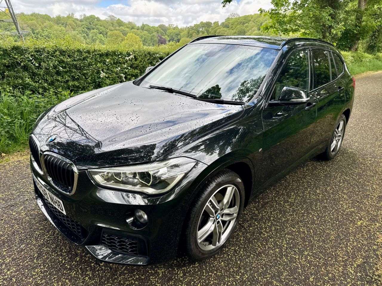 A 2019 BMW X1 1.5 18i GPF M Sport SUV 5dr Petrol DCT sDrive Euro 6 (s/s) (140 ps) + SERVI A 2019 BMW X1 1.5 18i GPF M Sport SUV 5dr Petrol DCT sDrive Euro 6 (s/s) (140 ps) + SERVI