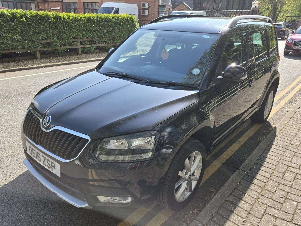 A 2016 SKODA YETI 1.2 TSI SE SUV 5dr Petrol DSG Euro 6 (s/s) (110 ps) A 2016 SKODA YETI 1.2 TSI SE SUV 5dr Petrol DSG Euro 6 (s/s) (110 ps)