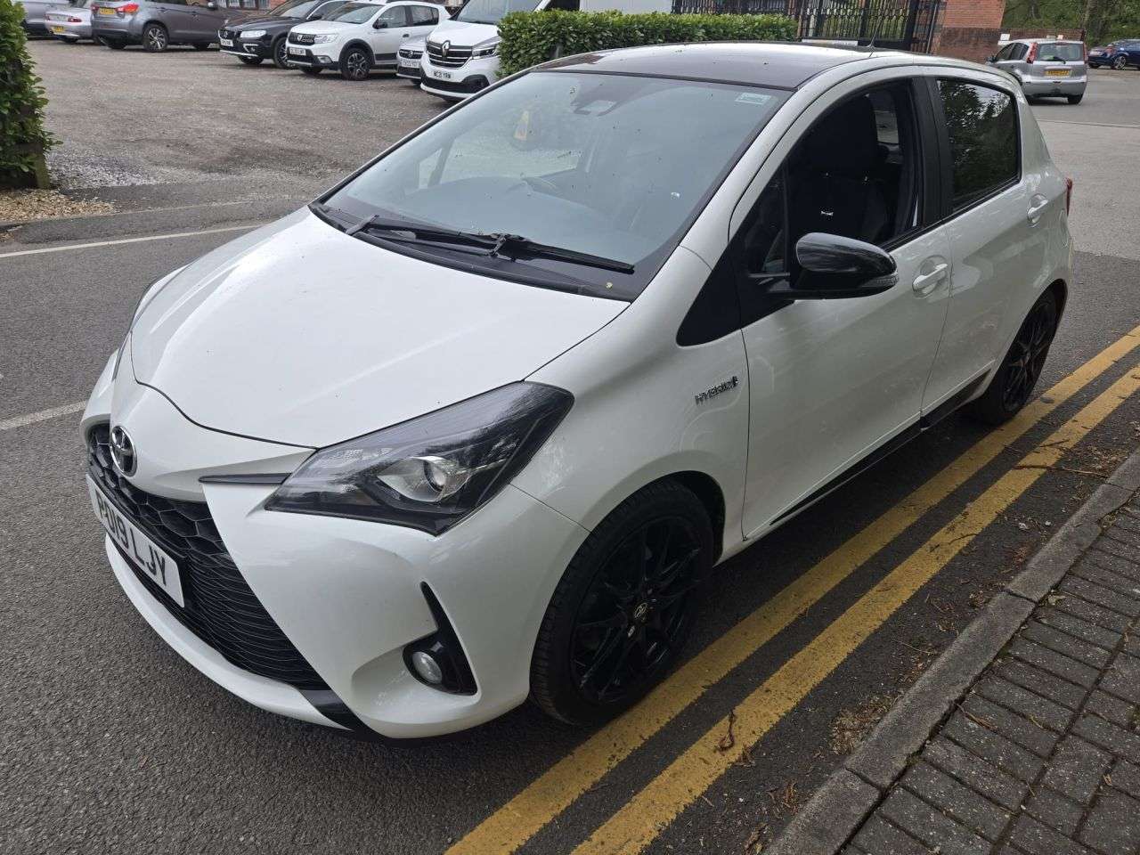 A 2019 TOYOTA YARIS 1.5 VVT-h GR SPORT Hatchback 5dr Petrol Hybrid E-CVT Euro 6 (s/s) (100 ps) A 2019 TOYOTA YARIS 1.5 VVT-h GR SPORT Hatchback 5dr Petrol Hybrid E-CVT Euro 6 (s/s) (100 ps)