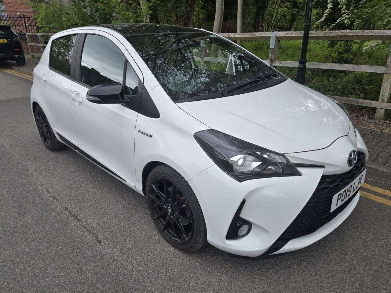 A 2019 TOYOTA YARIS 1.5 VVT-h GR SPORT Hatchback 5dr Petrol Hybrid E-CVT Euro 6 (s/s) (100 ps) A 2019 TOYOTA YARIS 1.5 VVT-h GR SPORT Hatchback 5dr Petrol Hybrid E-CVT Euro 6 (s/s) (100 ps)