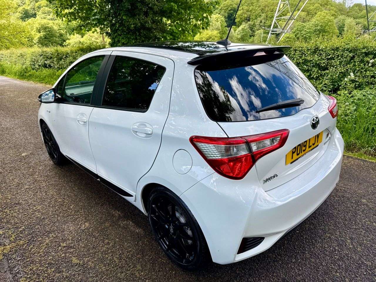 A 2019 TOYOTA YARIS 1.5 VVT-h GR SPORT Hatchback 5dr Petrol Hybrid E-CVT Euro 6 (s/s) (100 ps) A 2019 TOYOTA YARIS 1.5 VVT-h GR SPORT Hatchback 5dr Petrol Hybrid E-CVT Euro 6 (s/s) (100 ps)