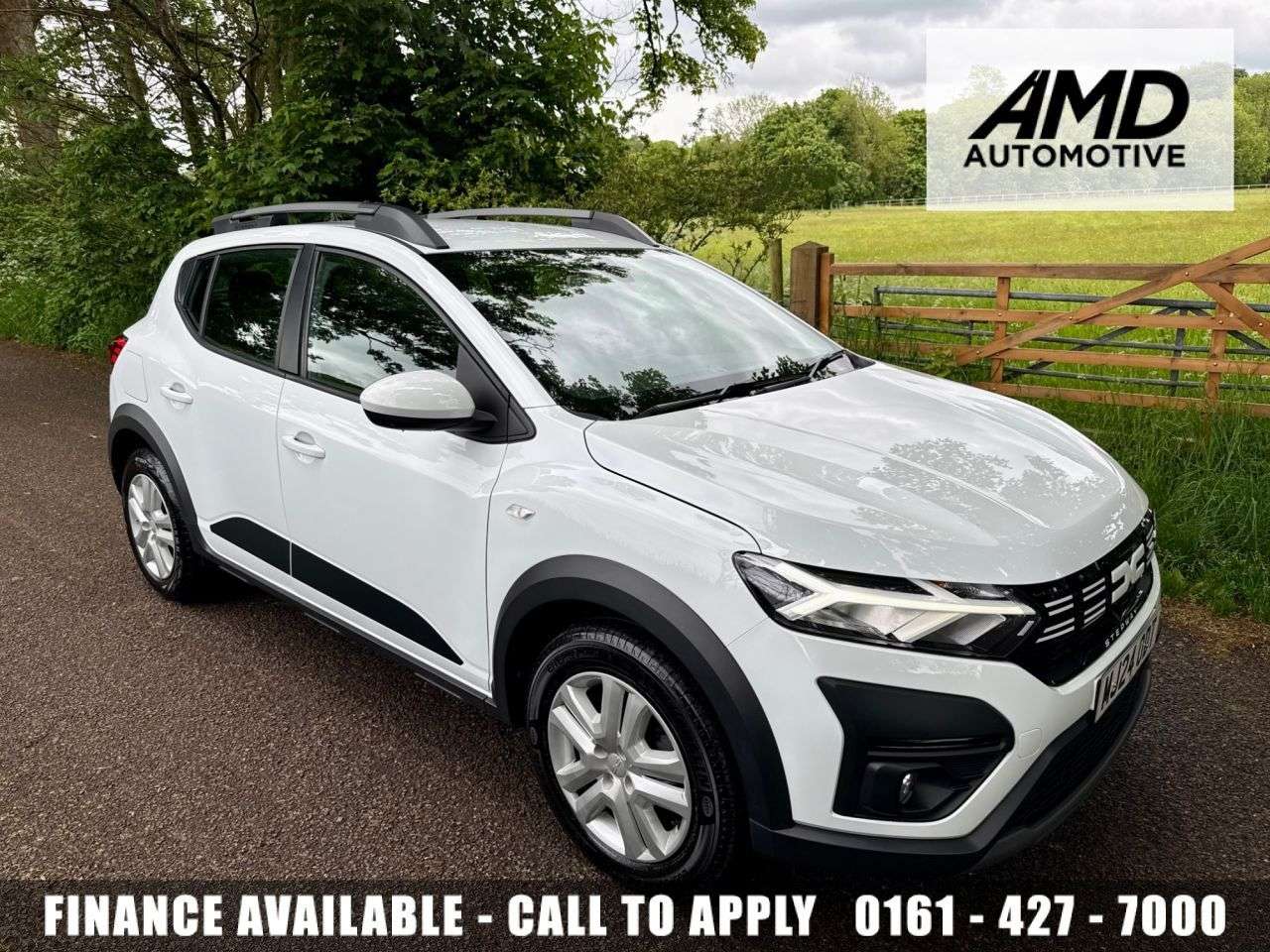 A 2024 DACIA SANDERO STEPWAY 1.0 TCe Expression Hatchback 5dr Petrol Manual Euro 6 (s/s) (90 ps) + SERVI A 2024 DACIA SANDERO STEPWAY 1.0 TCe Expression Hatchback 5dr Petrol Manual Euro 6 (s/s) (90 ps) + SERVI