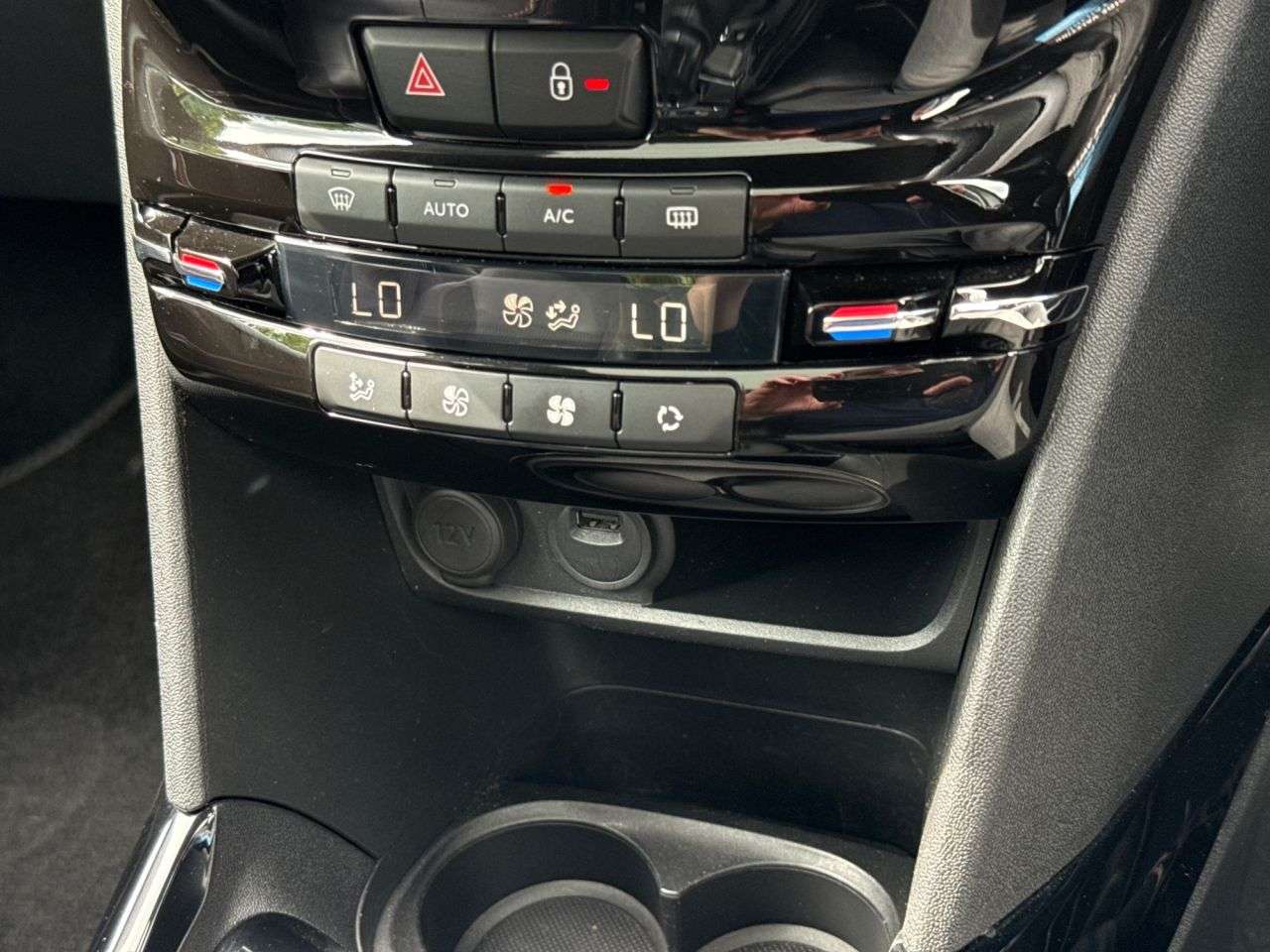 2019 PEUGEOT 2008 2019 PEUGEOT 2008
