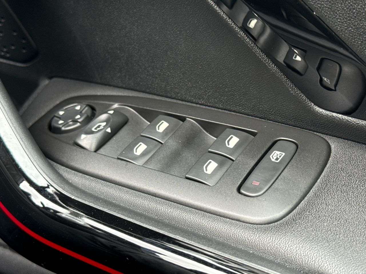 2019 PEUGEOT 2008 2019 PEUGEOT 2008