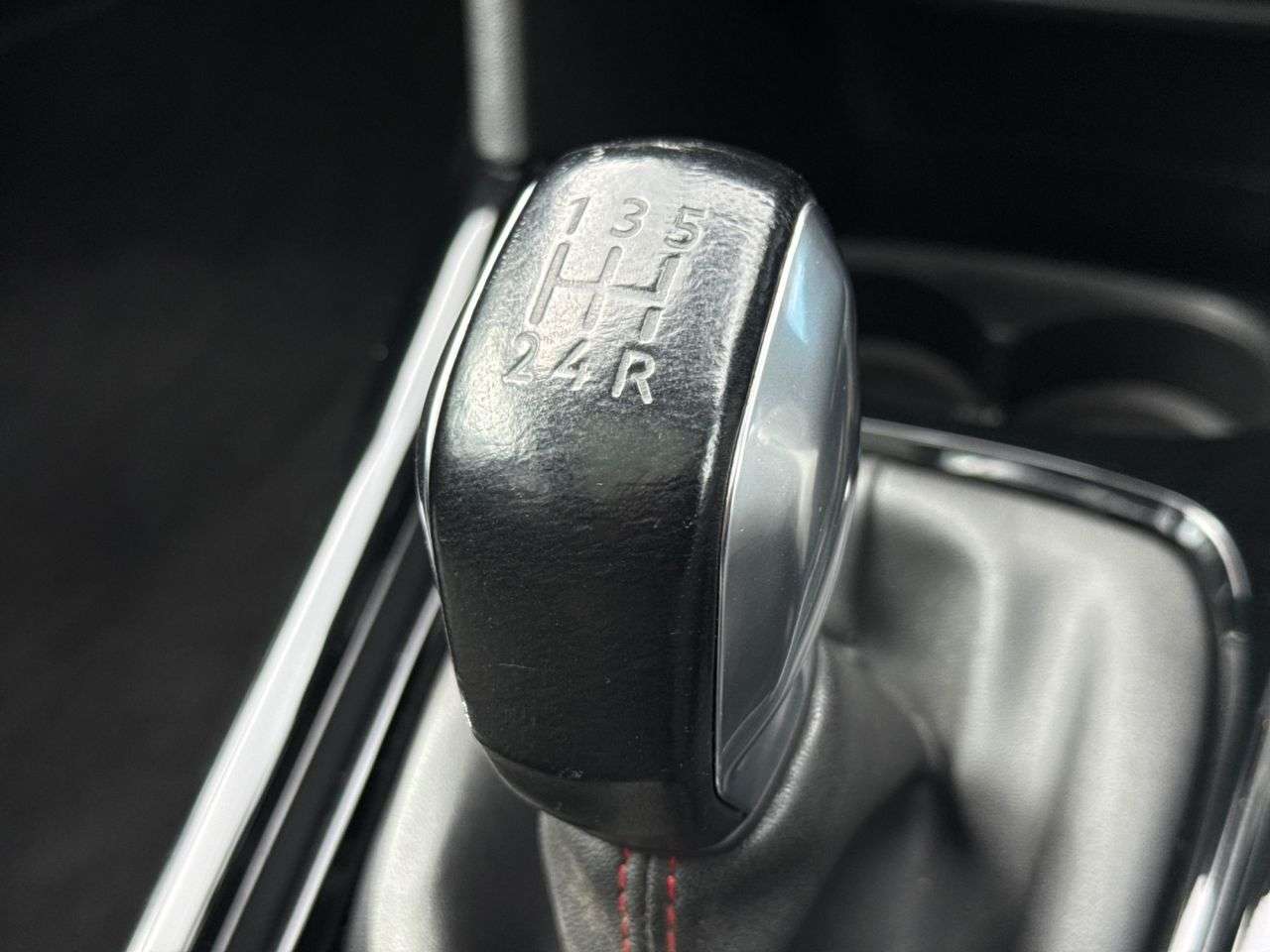 2019 PEUGEOT 2008 2019 PEUGEOT 2008