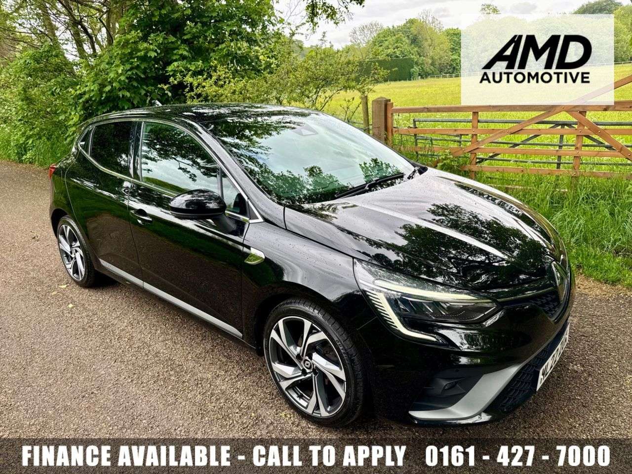 A 2022 RENAULT CLIO 1.0 TCe RS Line Hatchback 5dr Petrol Manual Euro 6 (s/s) (90 ps) + SERVICE A 2022 RENAULT CLIO 1.0 TCe RS Line Hatchback 5dr Petrol Manual Euro 6 (s/s) (90 ps) + SERVICE