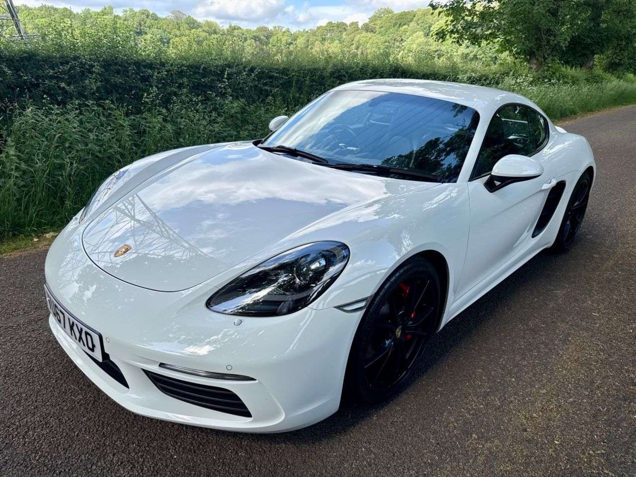A 2017 PORSCHE 718 CAYMAN 2.5T S Coupe 2dr Petrol PDK Euro 6 (s/s) (350 ps) A 2017 PORSCHE 718 CAYMAN 2.5T S Coupe 2dr Petrol PDK Euro 6 (s/s) (350 ps)