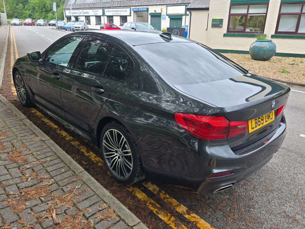 A 2019 BMW 5 SERIES 2.0 530e 9.2kWh M Sport Saloon 4dr Petrol Plug-in Hybrid Automatic Euro 6 ( A 2019 BMW 5 SERIES 2.0 530e 9.2kWh M Sport Saloon 4dr Petrol Plug-in Hybrid Automatic Euro 6 (