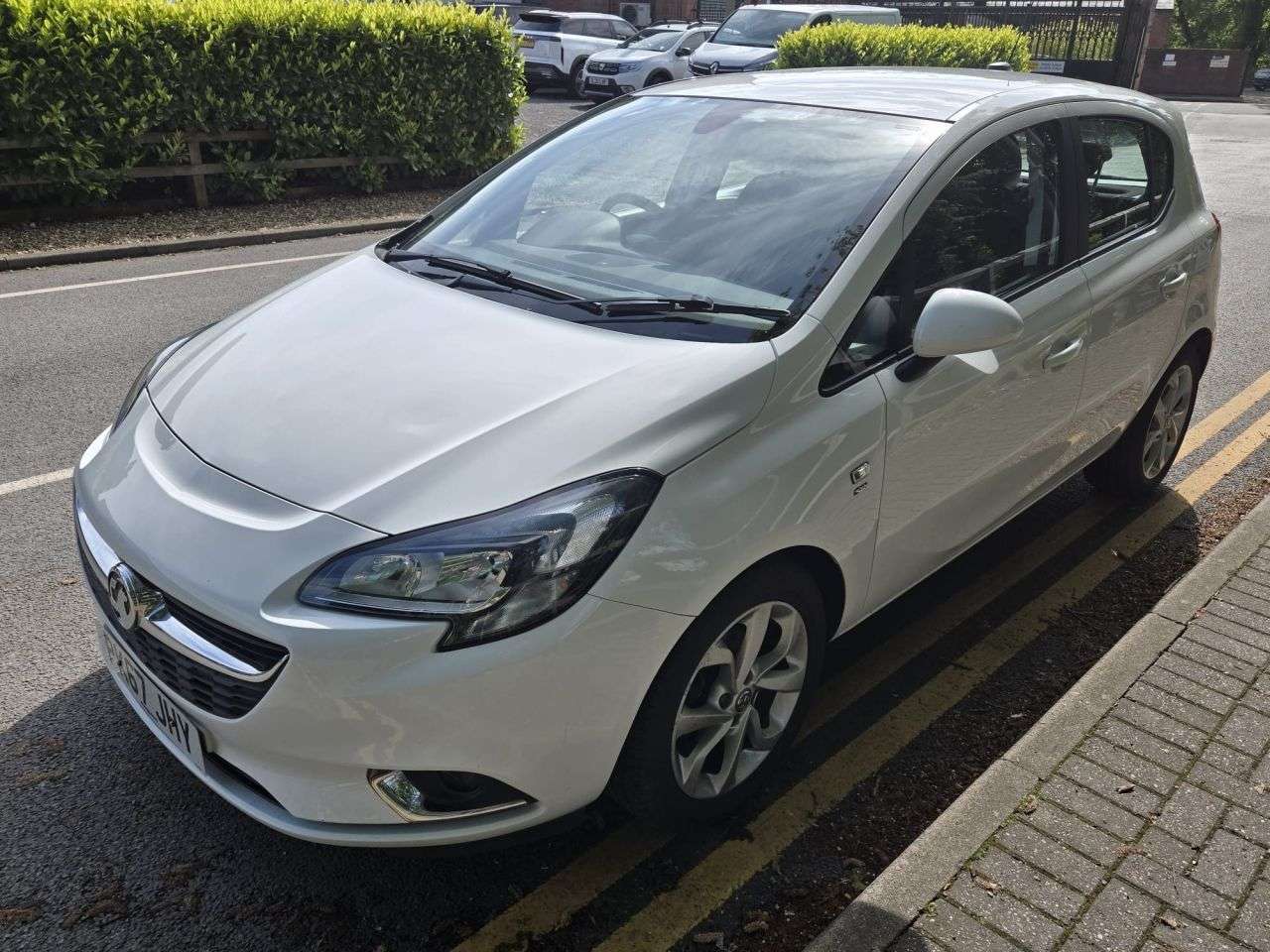 A 2017 VAUXHALL CORSA 1.4i ecoTEC SRi Hatchback 5dr Petrol Manual Euro 6 (75 ps) A 2017 VAUXHALL CORSA 1.4i ecoTEC SRi Hatchback 5dr Petrol Manual Euro 6 (75 ps)