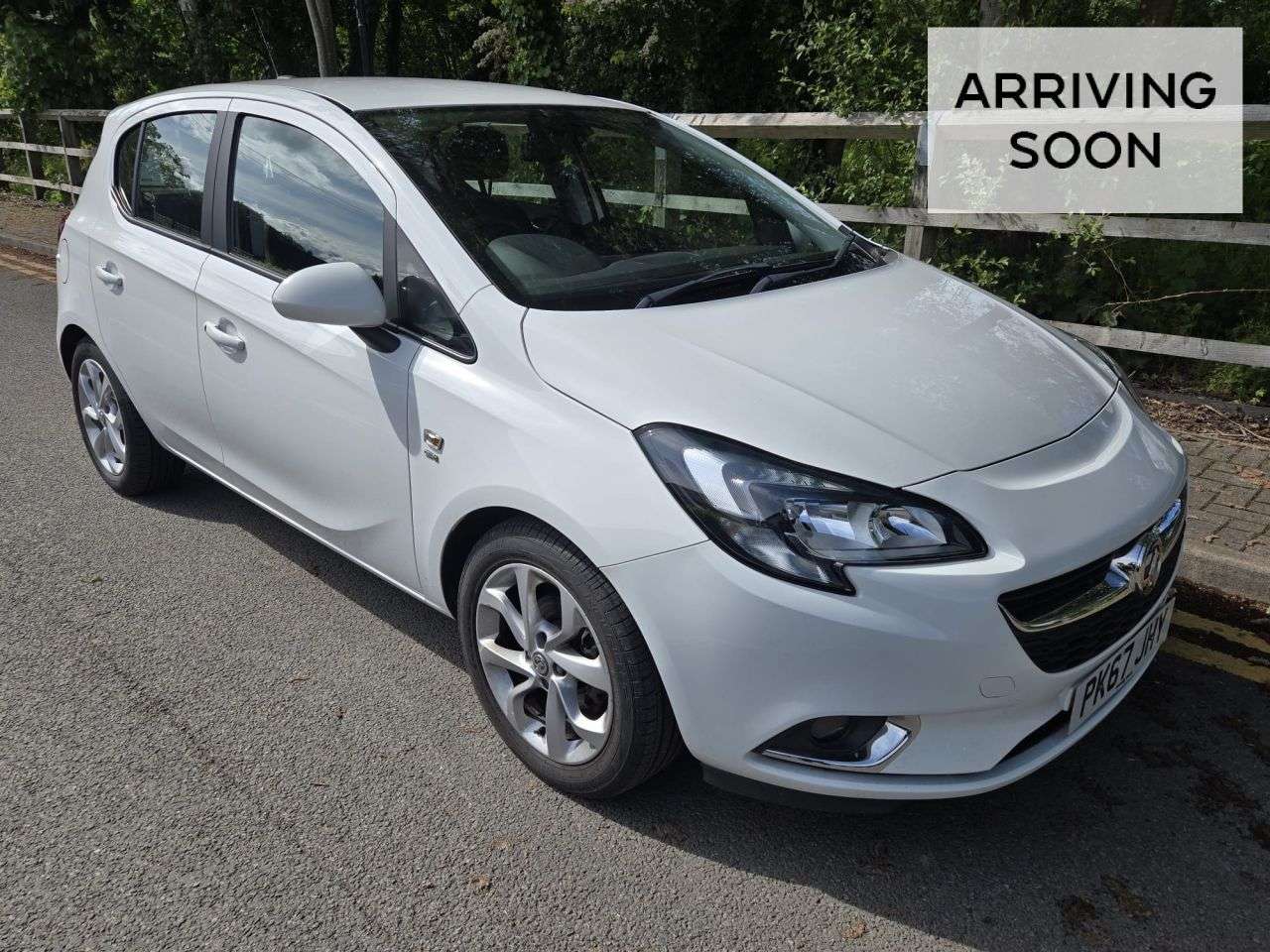 A 2017 VAUXHALL CORSA 1.4i ecoTEC SRi Hatchback 5dr Petrol Manual Euro 6 (75 ps) A 2017 VAUXHALL CORSA 1.4i ecoTEC SRi Hatchback 5dr Petrol Manual Euro 6 (75 ps)