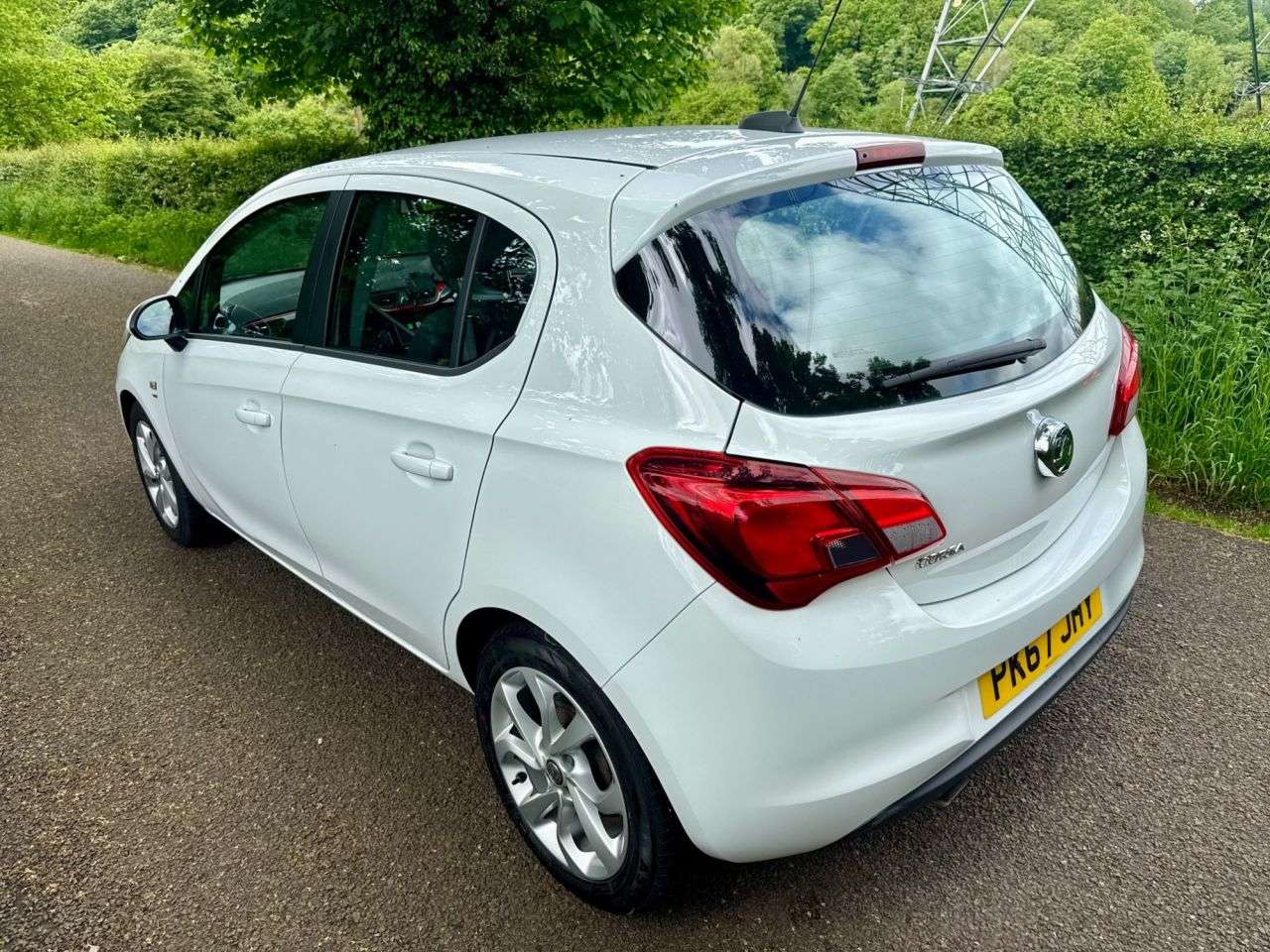 A 2017 VAUXHALL CORSA 1.4i ecoTEC SRi Hatchback 5dr Petrol Manual Euro 6 (75 ps) + SERVICE HISTOR A 2017 VAUXHALL CORSA 1.4i ecoTEC SRi Hatchback 5dr Petrol Manual Euro 6 (75 ps) + SERVICE HISTOR