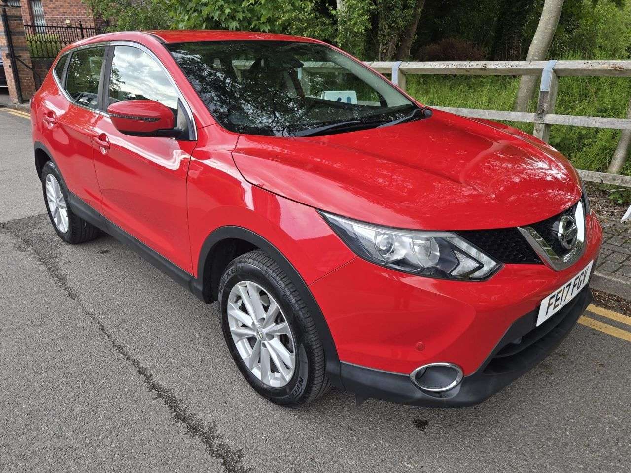A 2017 NISSAN QASHQAI 1.5 dCi Acenta SUV 5dr Diesel Manual 2WD Euro 6 (s/s) (110 ps) A 2017 NISSAN QASHQAI 1.5 dCi Acenta SUV 5dr Diesel Manual 2WD Euro 6 (s/s) (110 ps)