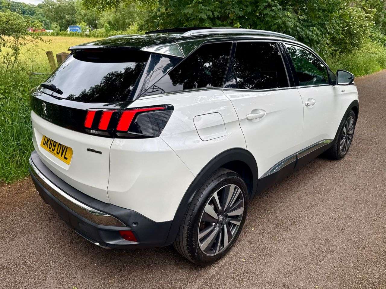 2019 PEUGEOT 3008 2019 PEUGEOT 3008