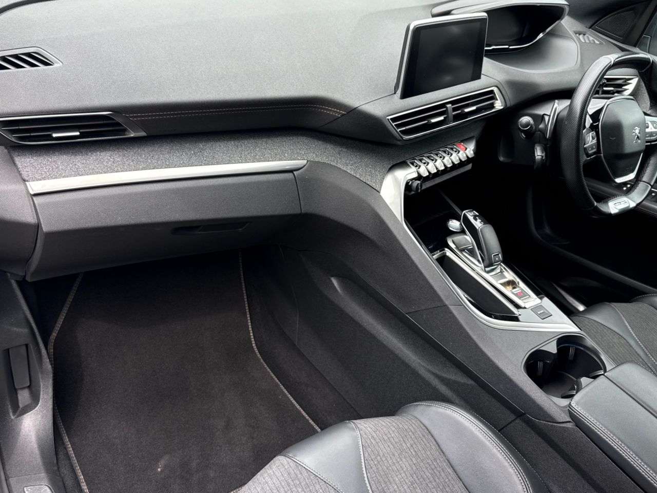 2019 PEUGEOT 3008 2019 PEUGEOT 3008