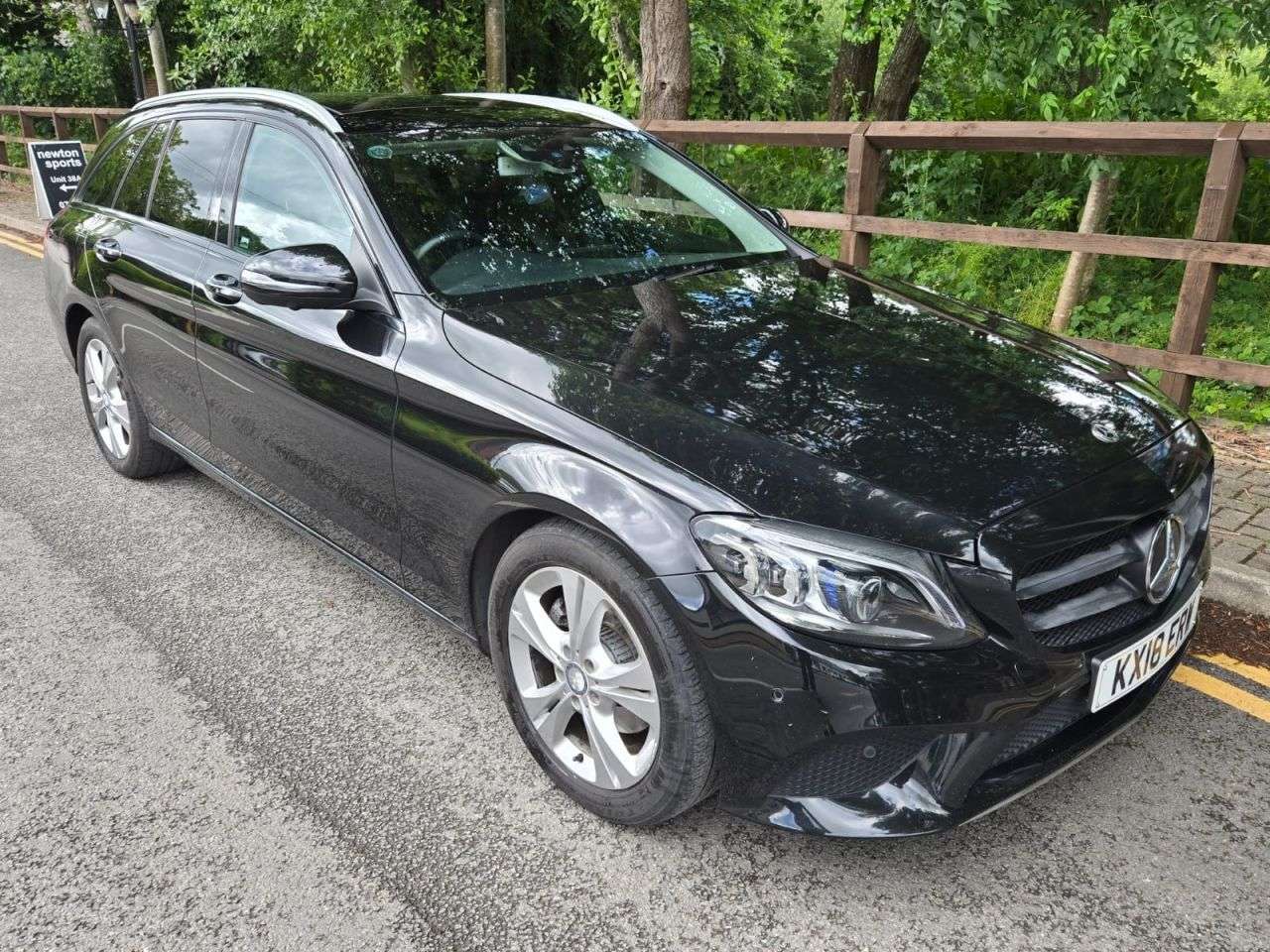 A 2018 MERCEDES-BENZ C-CLASS 2.0 C220d Sport Estate 5dr Diesel G-Tronic+ Euro 6 (s/s) (194 ps) A 2018 MERCEDES-BENZ C-CLASS 2.0 C220d Sport Estate 5dr Diesel G-Tronic+ Euro 6 (s/s) (194 ps)