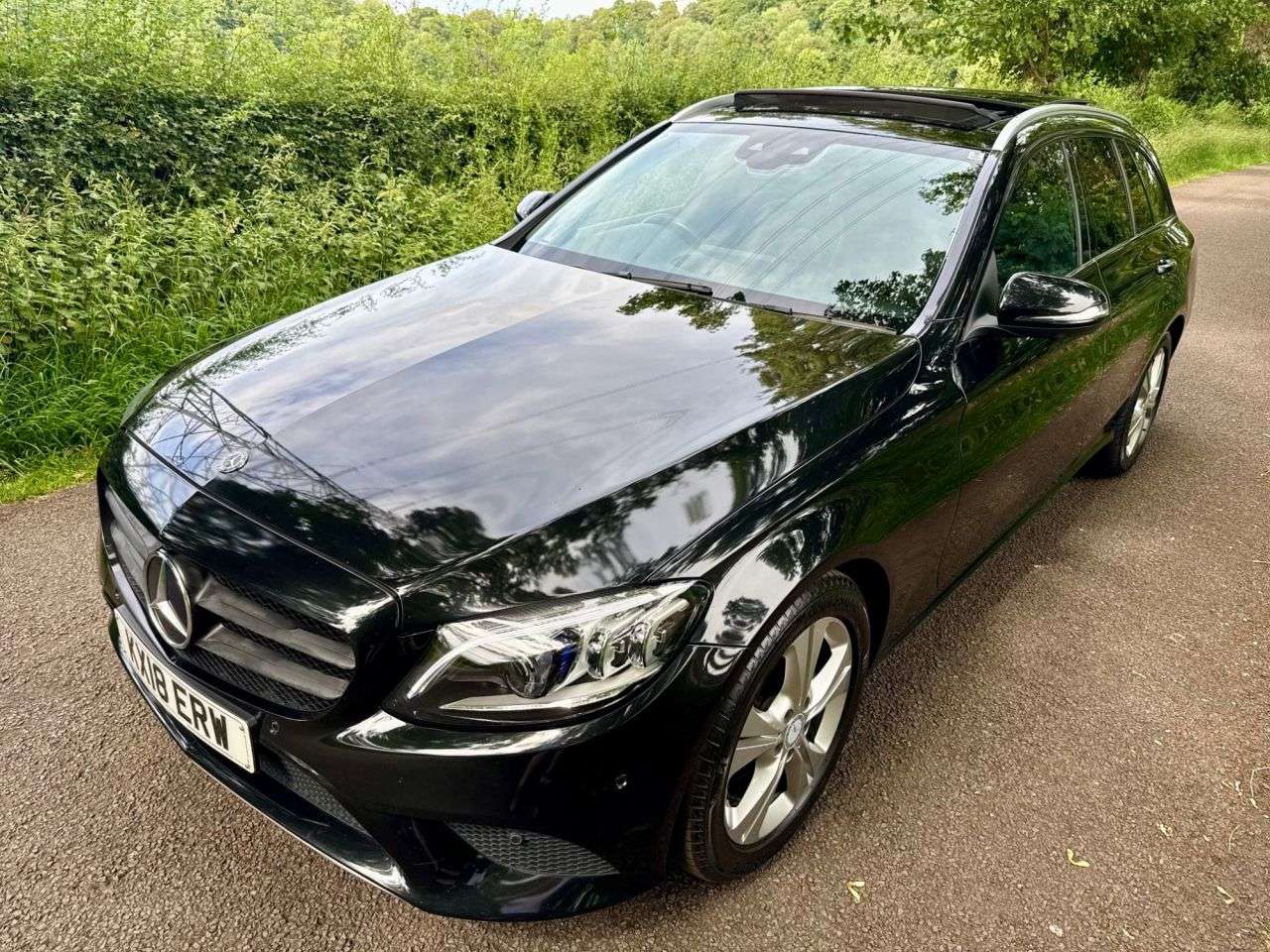 A 2018 MERCEDES-BENZ C-CLASS 2.0 C220d Sport Estate 5dr Diesel G-Tronic+ Euro 6 (s/s) (194 ps) + SERVICE A 2018 MERCEDES-BENZ C-CLASS 2.0 C220d Sport Estate 5dr Diesel G-Tronic+ Euro 6 (s/s) (194 ps) + SERVICE