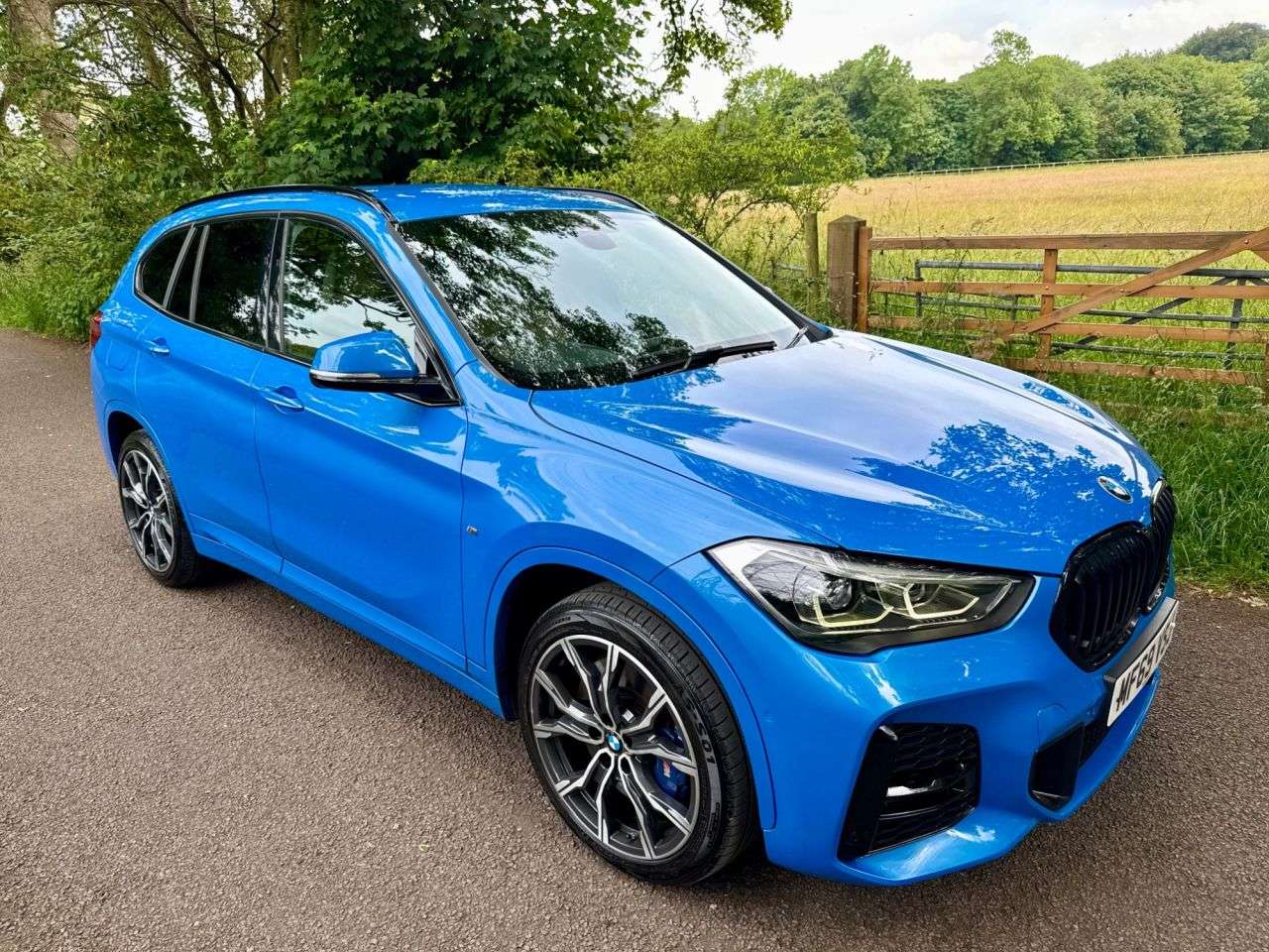 A 2019 BMW X1 2.0 20i GPF M Sport SUV 5dr Petrol DCT sDrive Euro 6 (s/s) (192 ps) + SERVI A 2019 BMW X1 2.0 20i GPF M Sport SUV 5dr Petrol DCT sDrive Euro 6 (s/s) (192 ps) + SERVI
