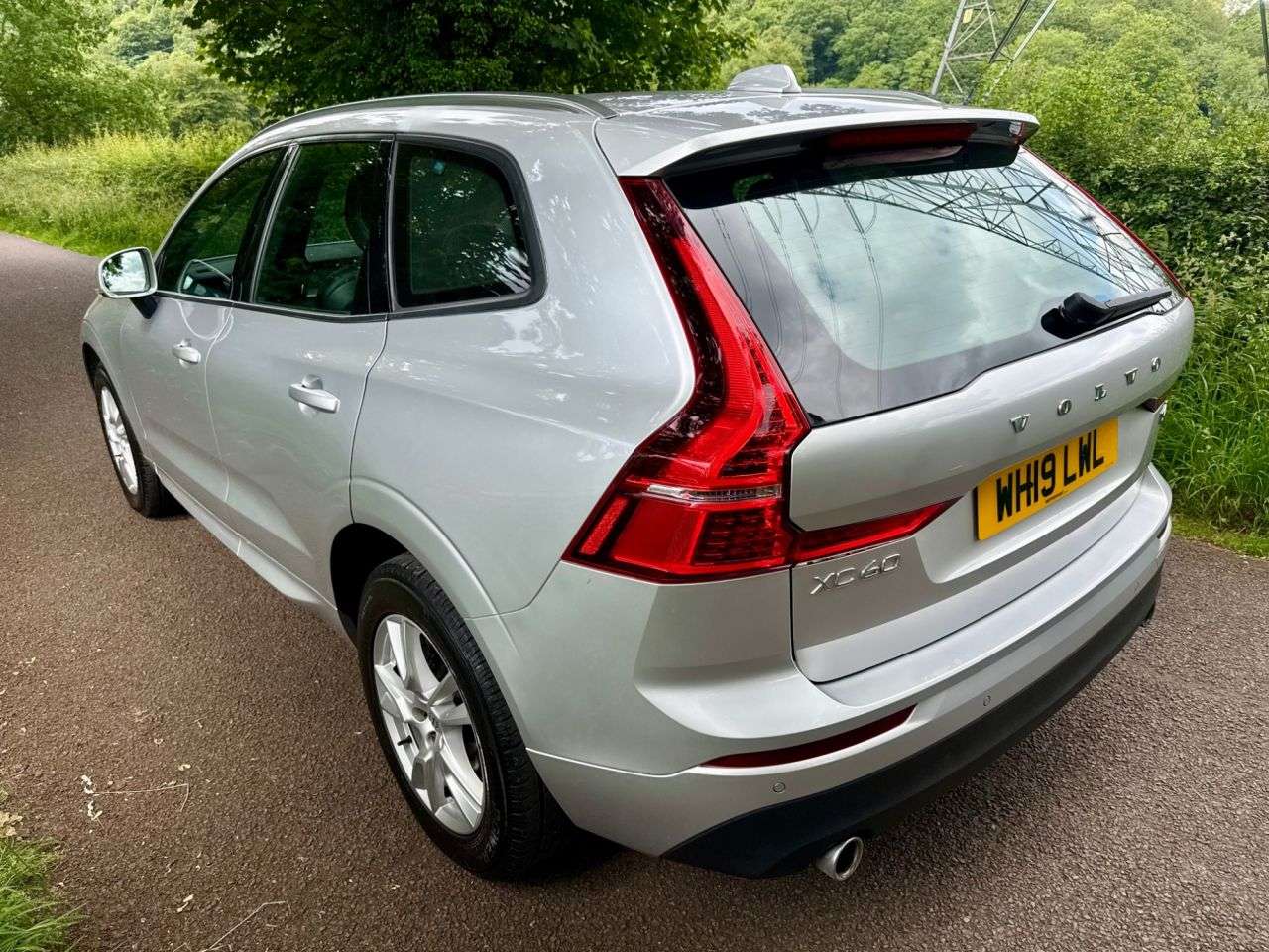 A 2019 VOLVO XC60 2.0 D4 Momentum SUV 5dr Diesel Automatic AWD Euro 6 (s/s) (190 ps) + SERVIC A 2019 VOLVO XC60 2.0 D4 Momentum SUV 5dr Diesel Automatic AWD Euro 6 (s/s) (190 ps) + SERVIC