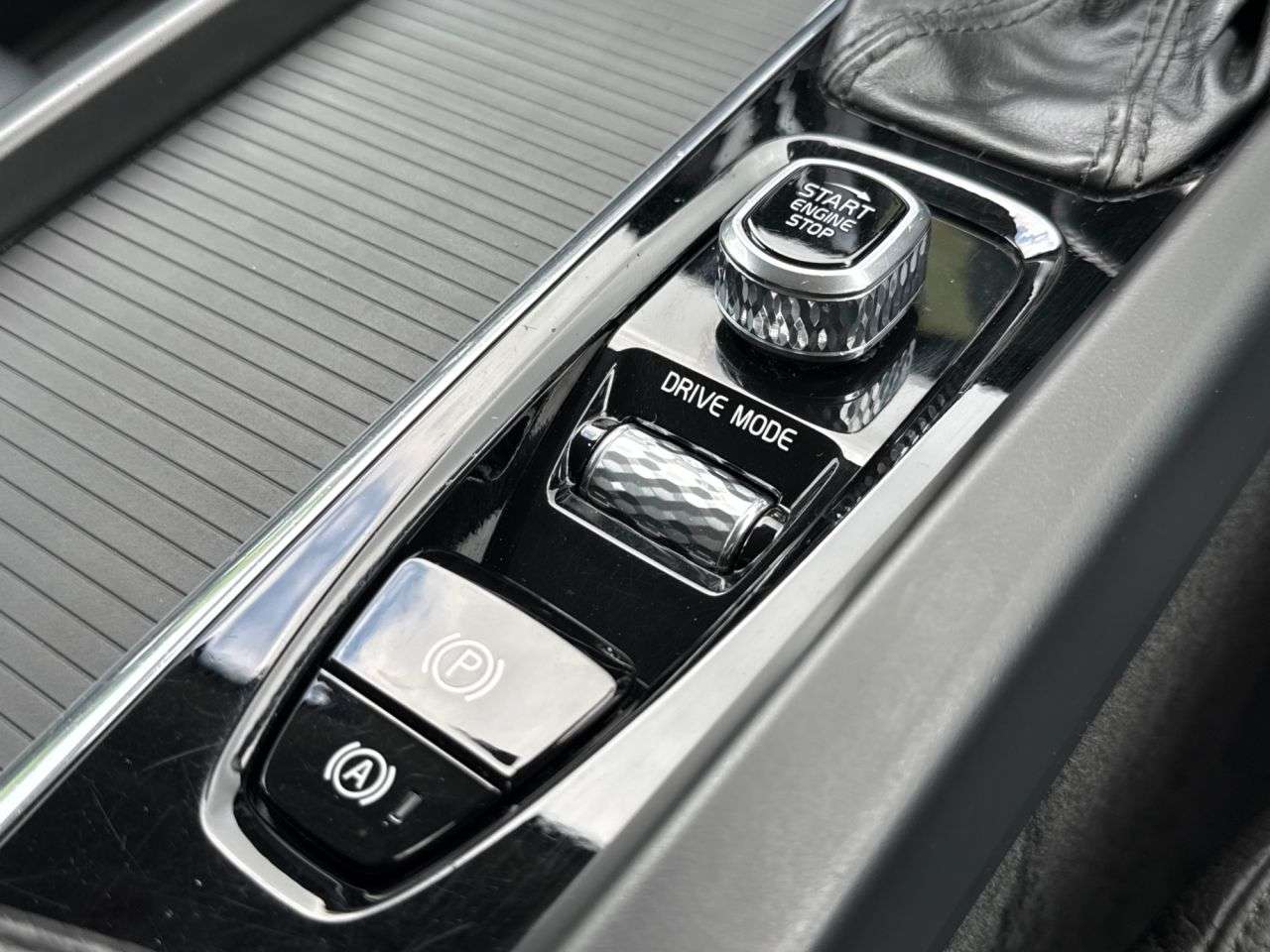 2019 VOLVO XC60 2019 VOLVO XC60