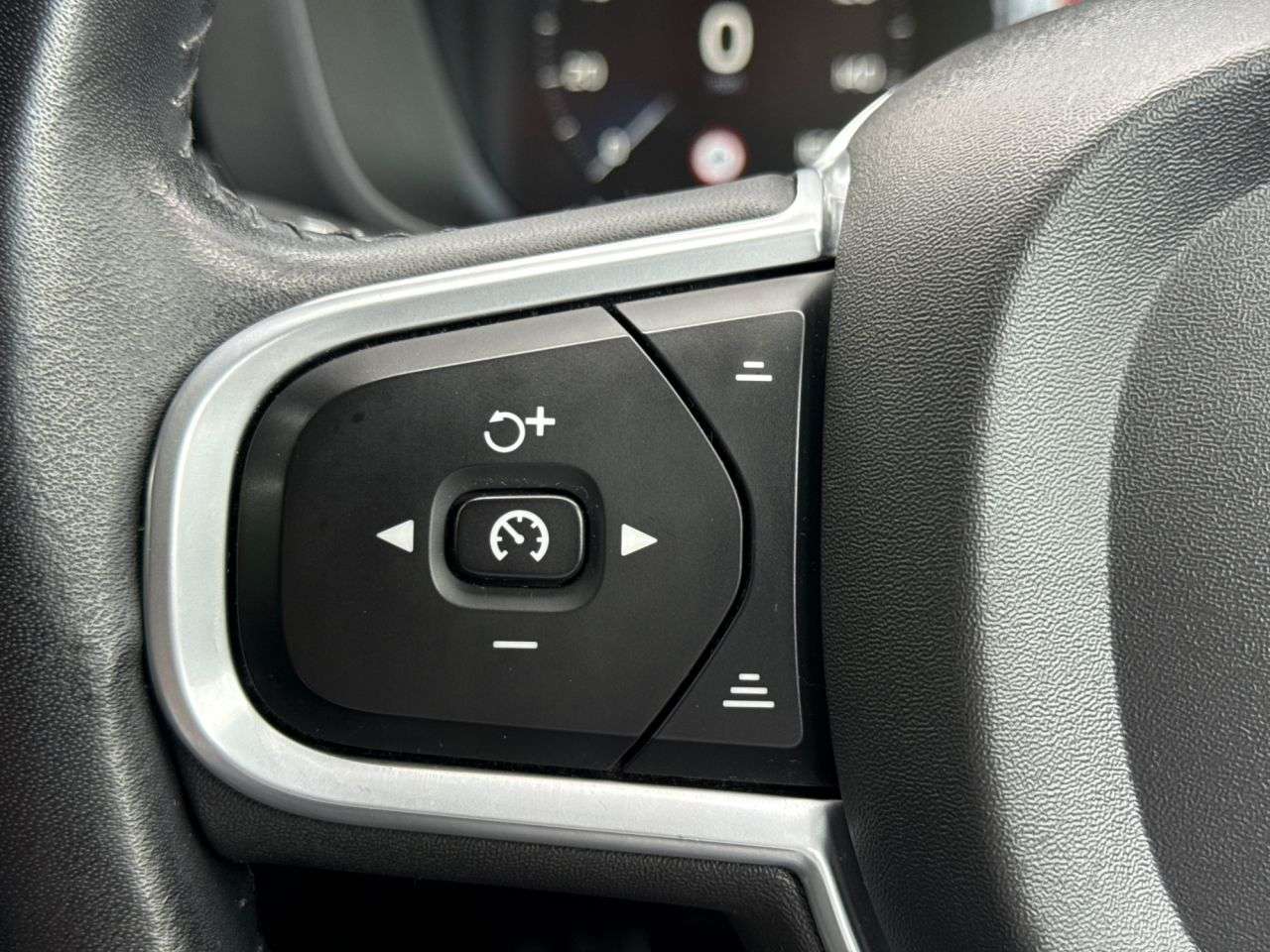 2019 VOLVO XC60 2019 VOLVO XC60