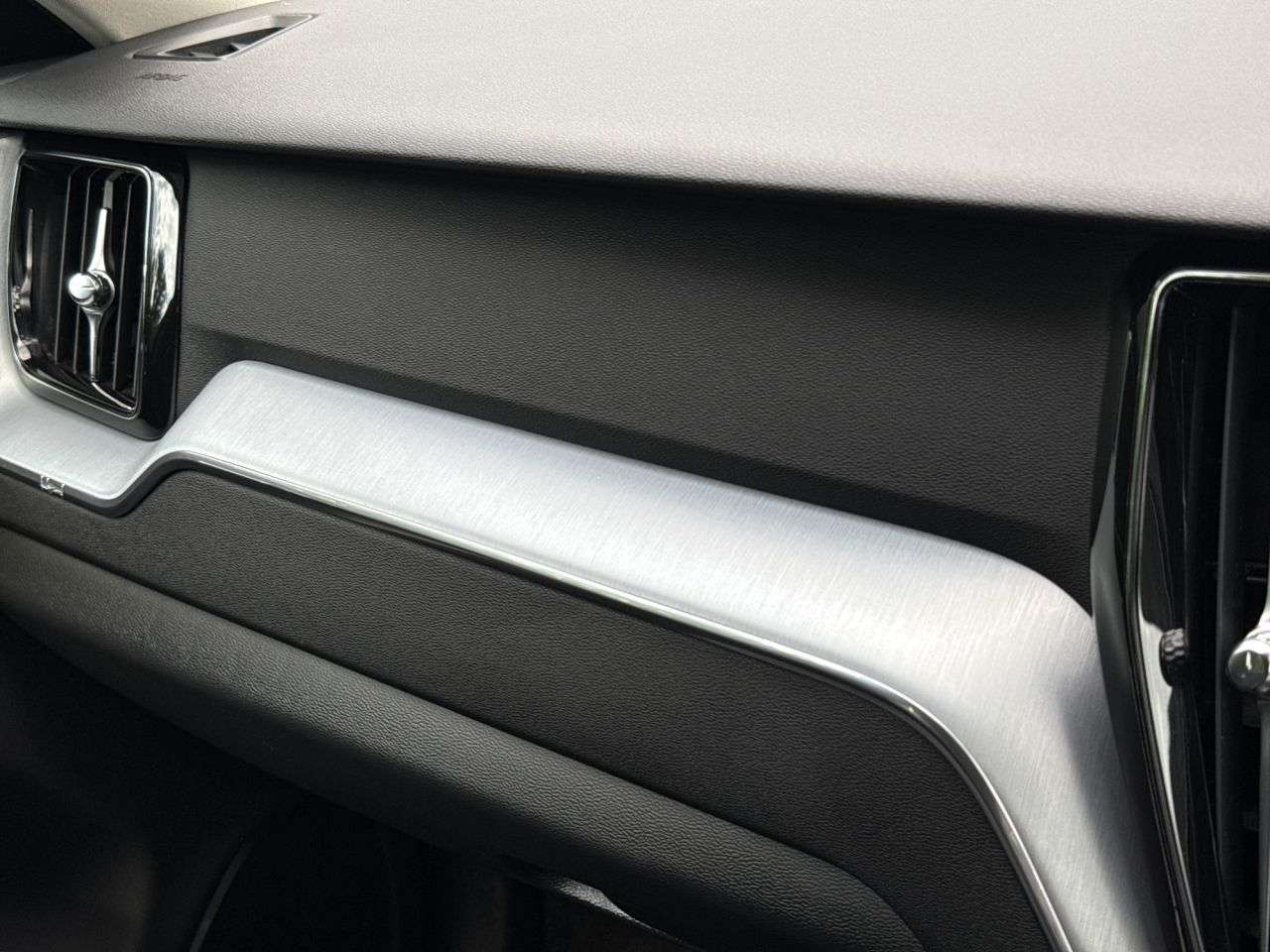 2019 VOLVO XC60 2019 VOLVO XC60