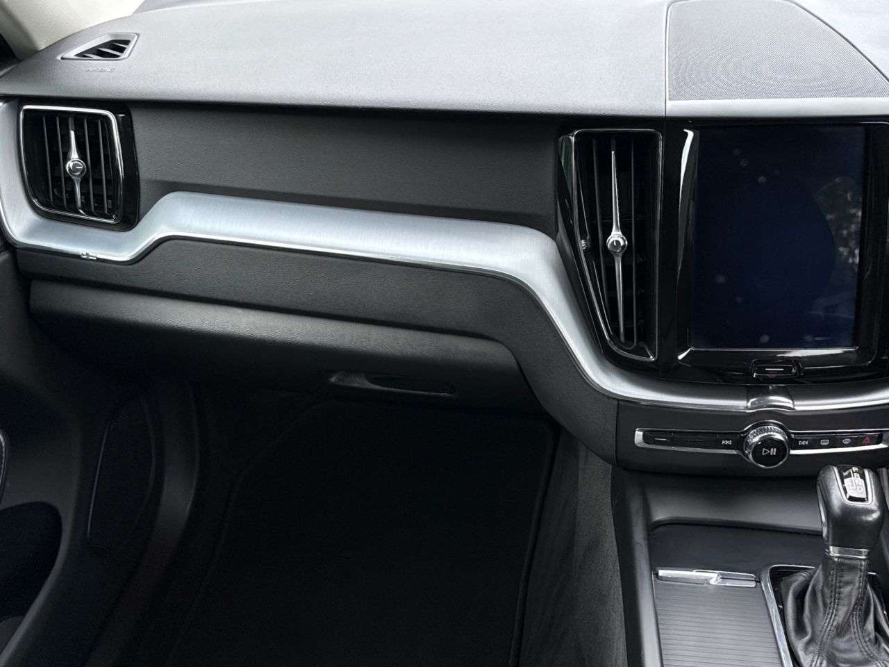 2019 VOLVO XC60 2019 VOLVO XC60
