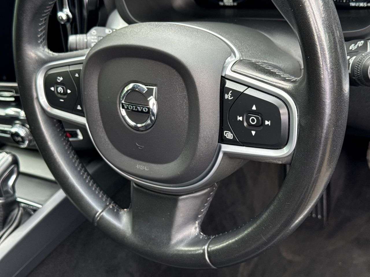 2019 VOLVO XC60 2019 VOLVO XC60
