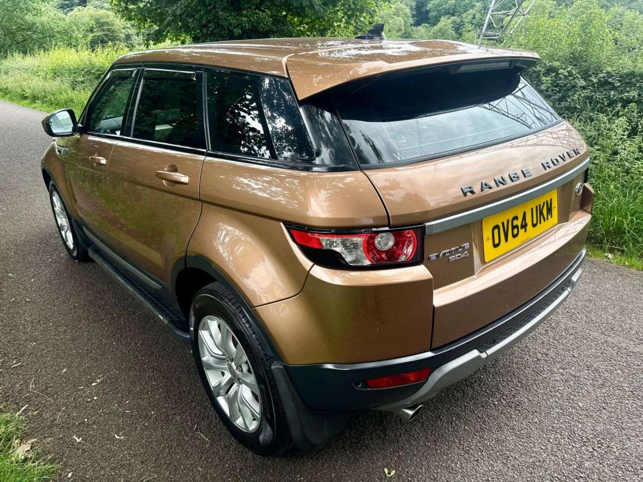 A 2014 LAND ROVER RANGE ROVER EVOQUE 2.2 SD4 Pure Tech SUV 5dr Diesel Auto 4WD Euro 5 (s/s) (190 ps) + SERVICE H A 2014 LAND ROVER RANGE ROVER EVOQUE 2.2 SD4 Pure Tech SUV 5dr Diesel Auto 4WD Euro 5 (s/s) (190 ps) + SERVICE H