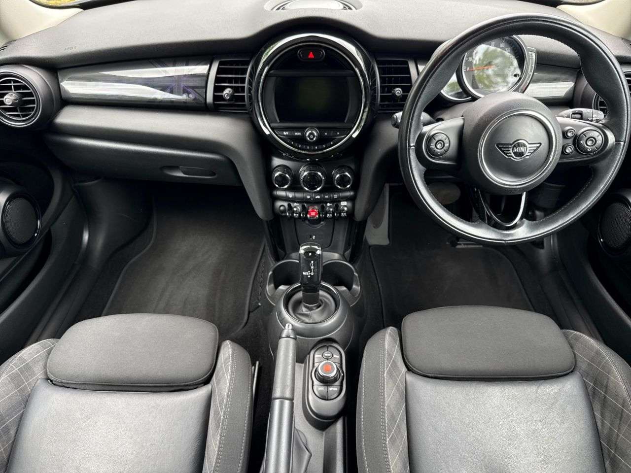 2018 MINI HATCH 2018 MINI HATCH