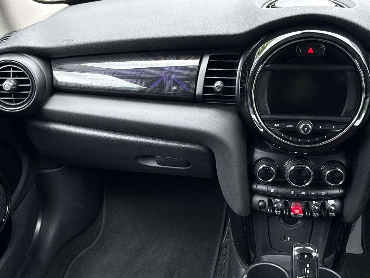 2018 MINI HATCH 2018 MINI HATCH