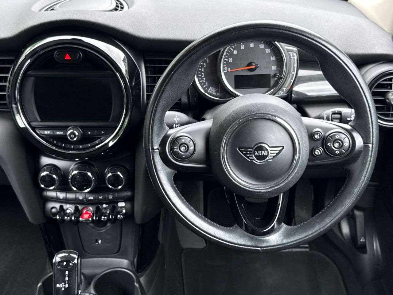 2018 MINI HATCH 2018 MINI HATCH