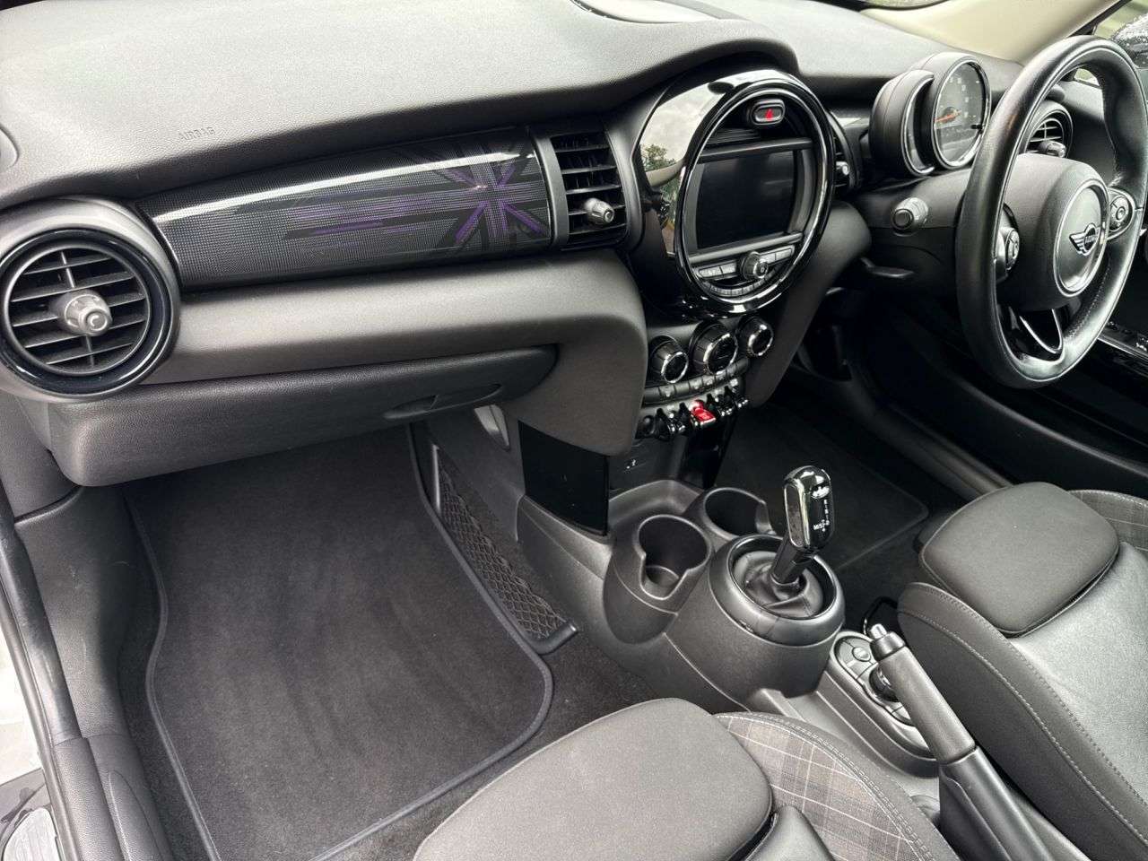 2018 MINI HATCH 2018 MINI HATCH