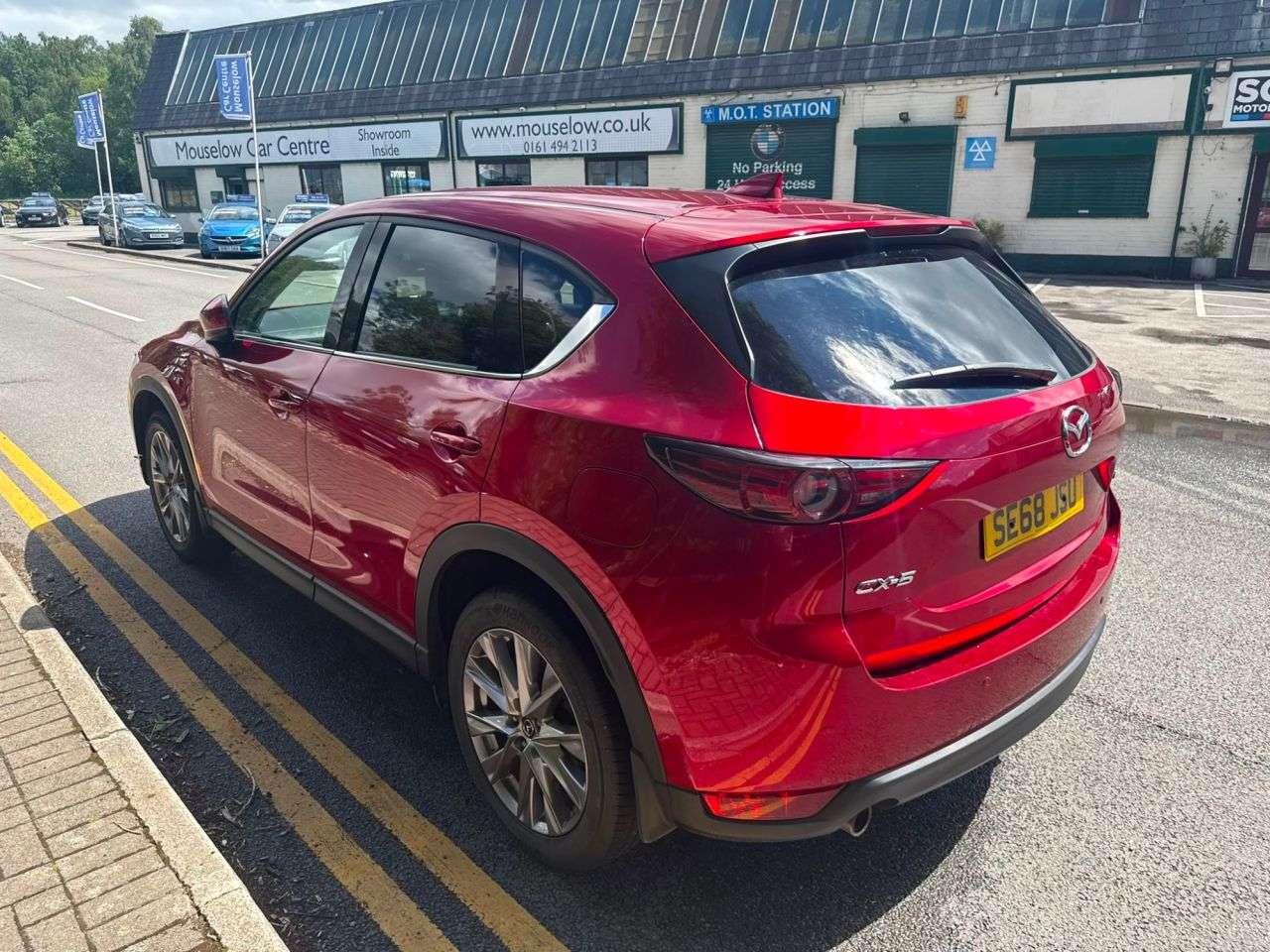 A 2019 MAZDA CX-5 2.0 SKYACTIV-G Sport Nav+ SUV 5dr Petrol Manual Euro 6 (s/s) (165 ps) A 2019 MAZDA CX-5 2.0 SKYACTIV-G Sport Nav+ SUV 5dr Petrol Manual Euro 6 (s/s) (165 ps)