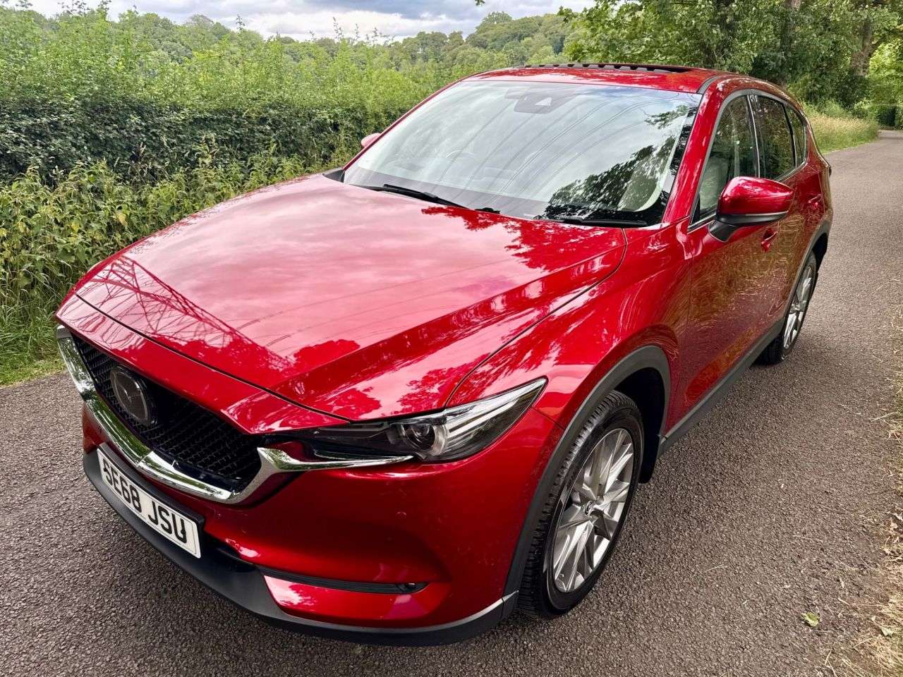 A 2019 MAZDA CX-5 2.0 SKYACTIV-G Sport Nav+ SUV 5dr Petrol Manual Euro 6 (s/s) (165 ps) + SER A 2019 MAZDA CX-5 2.0 SKYACTIV-G Sport Nav+ SUV 5dr Petrol Manual Euro 6 (s/s) (165 ps) + SER
