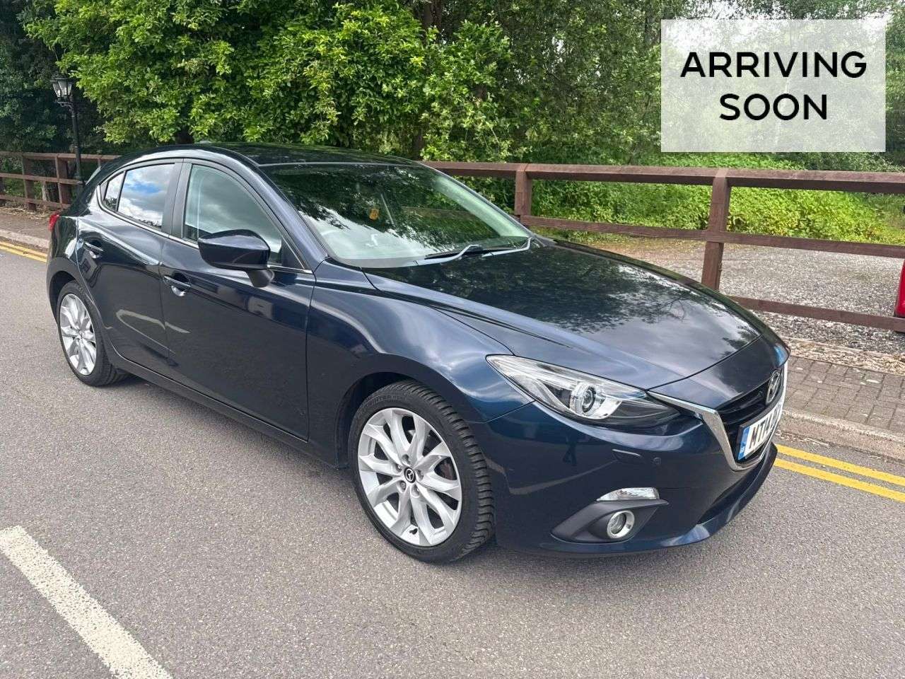 A 2014 MAZDA MAZDA3 2.0 SKYACTIV-G Sport Nav Hatchback 5dr Petrol Manual Euro 5 (s/s) (165 ps) A 2014 MAZDA MAZDA3 2.0 SKYACTIV-G Sport Nav Hatchback 5dr Petrol Manual Euro 5 (s/s) (165 ps)