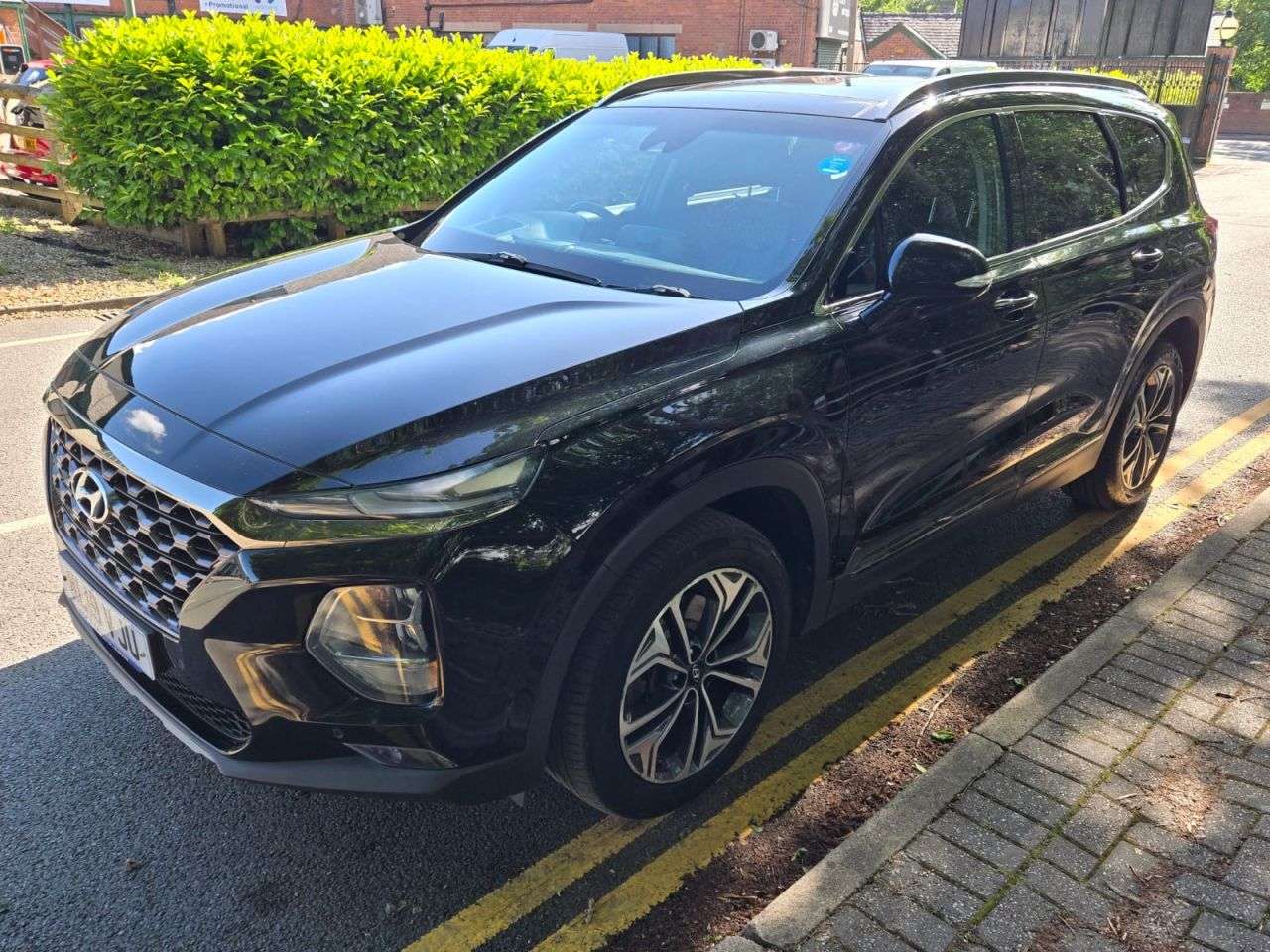 A 2019 HYUNDAI SANTA FE 2.2 CRDi Premium SE SUV 5dr Diesel Auto 4WD Euro 6 (s/s) 7 Seat (200 ps) A 2019 HYUNDAI SANTA FE 2.2 CRDi Premium SE SUV 5dr Diesel Auto 4WD Euro 6 (s/s) 7 Seat (200 ps)