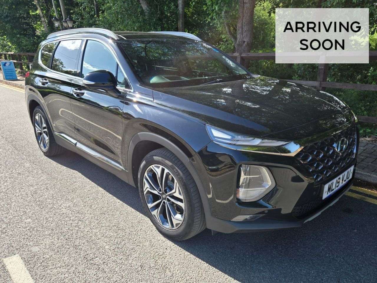A 2019 HYUNDAI SANTA FE 2.2 CRDi Premium SE SUV 5dr Diesel Auto 4WD Euro 6 (s/s) 7 Seat (200 ps) A 2019 HYUNDAI SANTA FE 2.2 CRDi Premium SE SUV 5dr Diesel Auto 4WD Euro 6 (s/s) 7 Seat (200 ps)