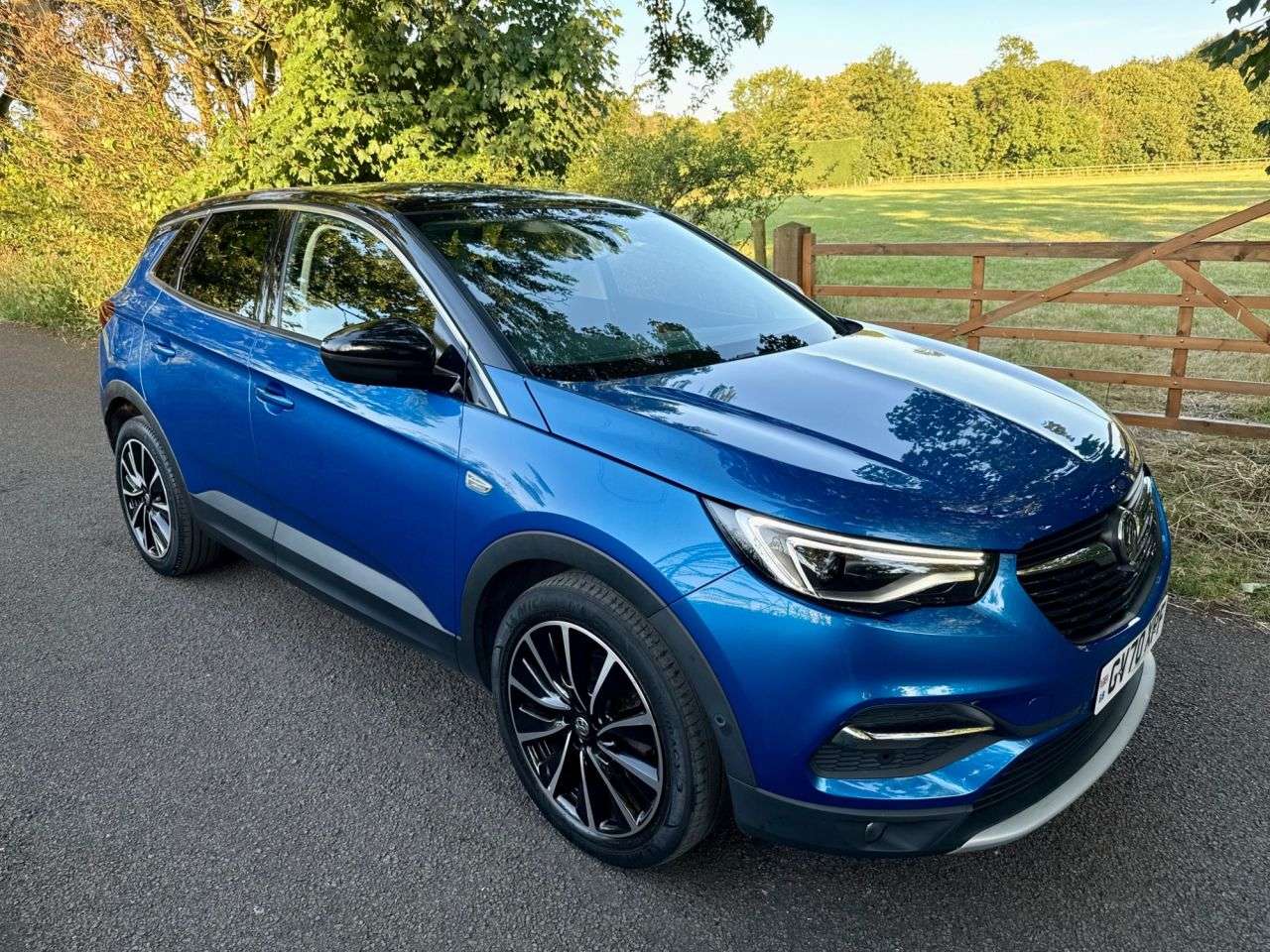 A 2021 VAUXHALL GRANDLAND X 1.2 Turbo Ultimate SUV 5dr Petrol Manual Euro 6 (s/s) (130 ps) + SERVICE HI A 2021 VAUXHALL GRANDLAND X 1.2 Turbo Ultimate SUV 5dr Petrol Manual Euro 6 (s/s) (130 ps) + SERVICE HI