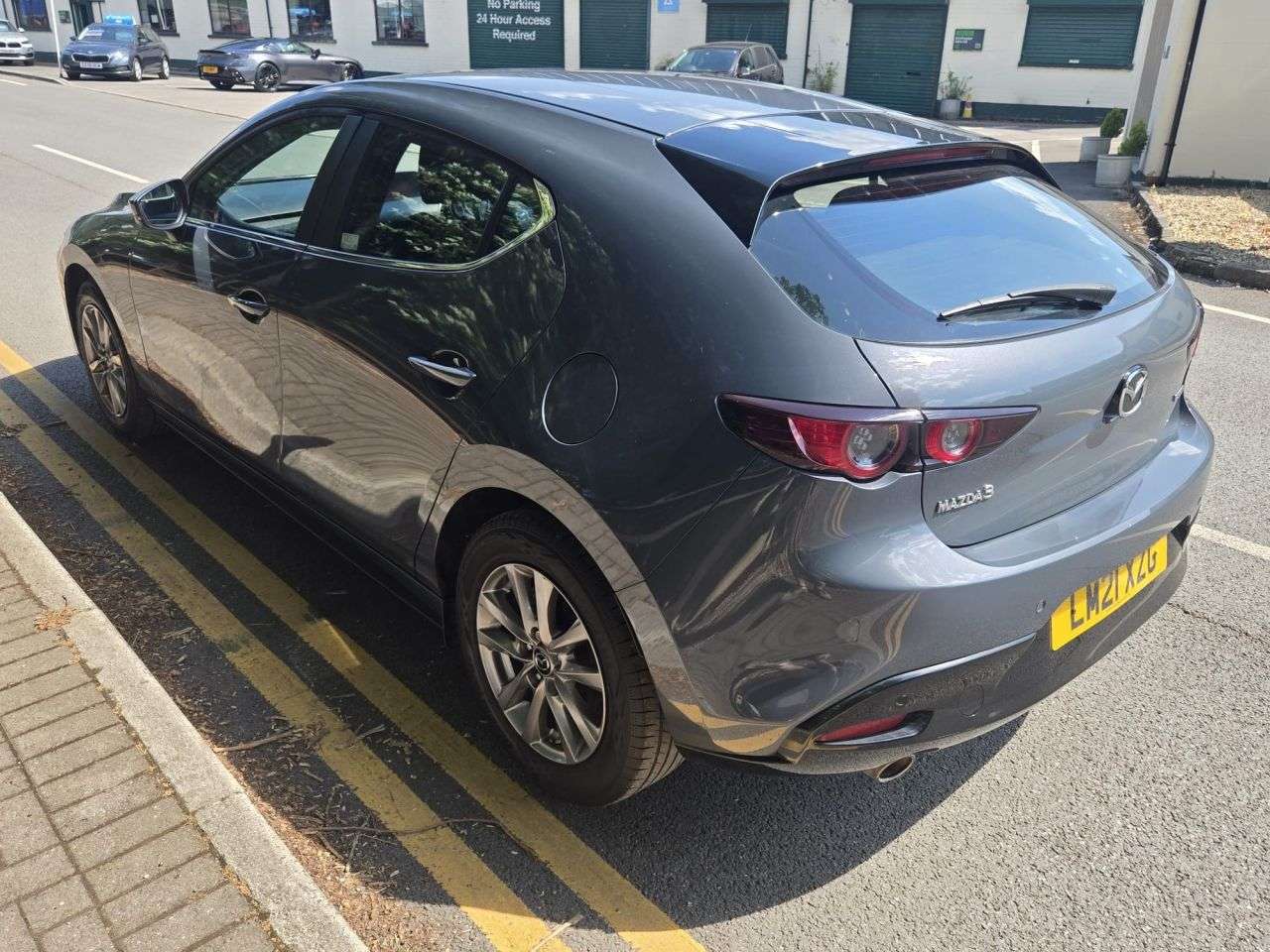 A 2021 MAZDA MAZDA3 2.0 e-SKYACTIV-G MHEV SE-L Lux Hatchback 5dr Petrol Manual Euro 6 (s/s) (12 A 2021 MAZDA MAZDA3 2.0 e-SKYACTIV-G MHEV SE-L Lux Hatchback 5dr Petrol Manual Euro 6 (s/s) (12