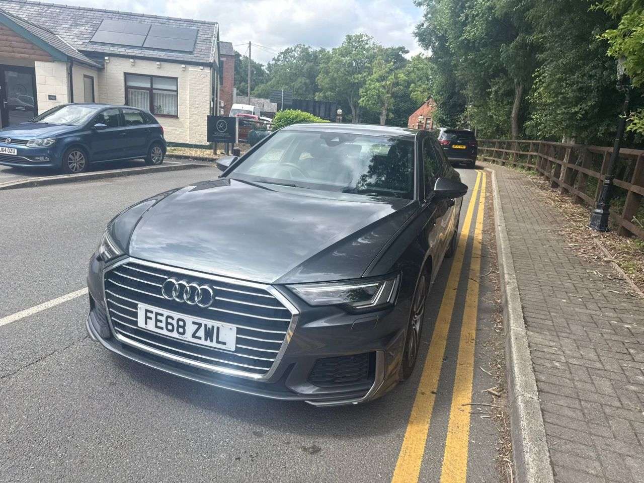 A 2018 AUDI A6 SALOON 2.0 TDI 40 S line Saloon 4dr Diesel S Tronic Euro 6 (s/s) (204 ps) A 2018 AUDI A6 SALOON 2.0 TDI 40 S line Saloon 4dr Diesel S Tronic Euro 6 (s/s) (204 ps)