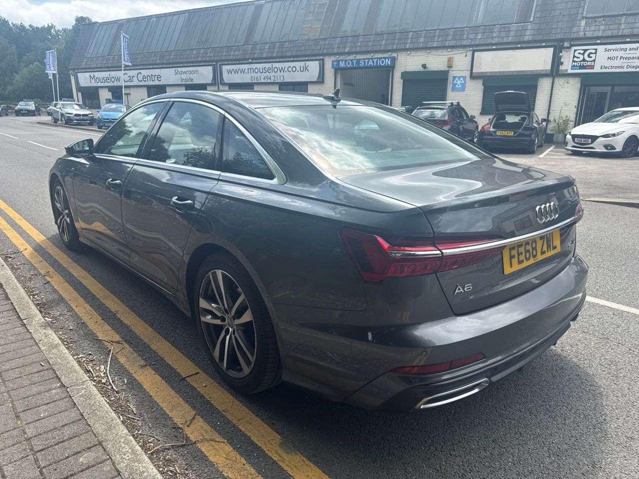 A 2018 AUDI A6 SALOON 2.0 TDI 40 S line Saloon 4dr Diesel S Tronic Euro 6 (s/s) (204 ps) A 2018 AUDI A6 SALOON 2.0 TDI 40 S line Saloon 4dr Diesel S Tronic Euro 6 (s/s) (204 ps)