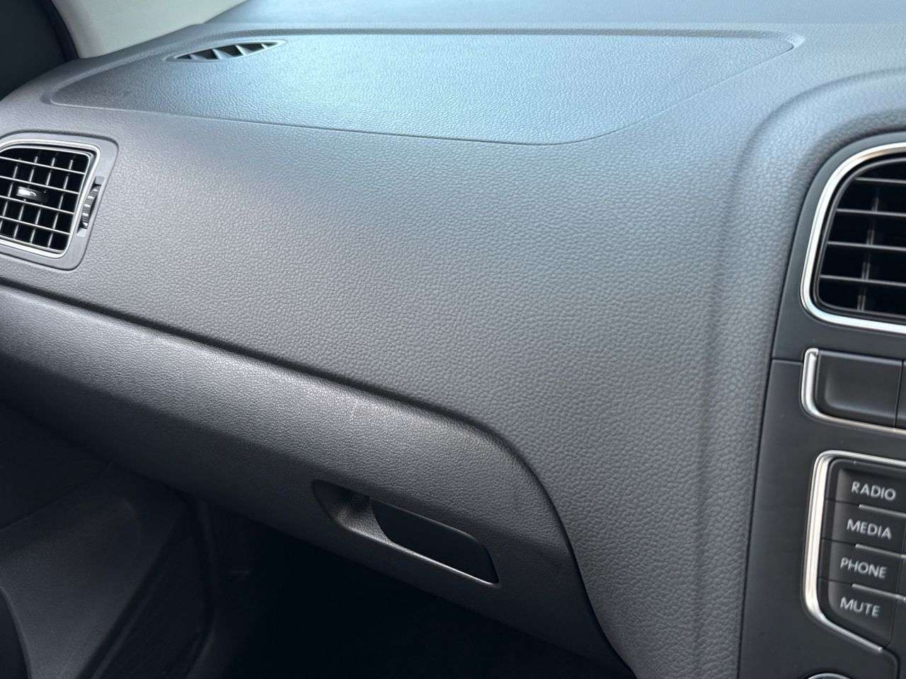 2015 VOLKSWAGEN POLO 2015 VOLKSWAGEN POLO