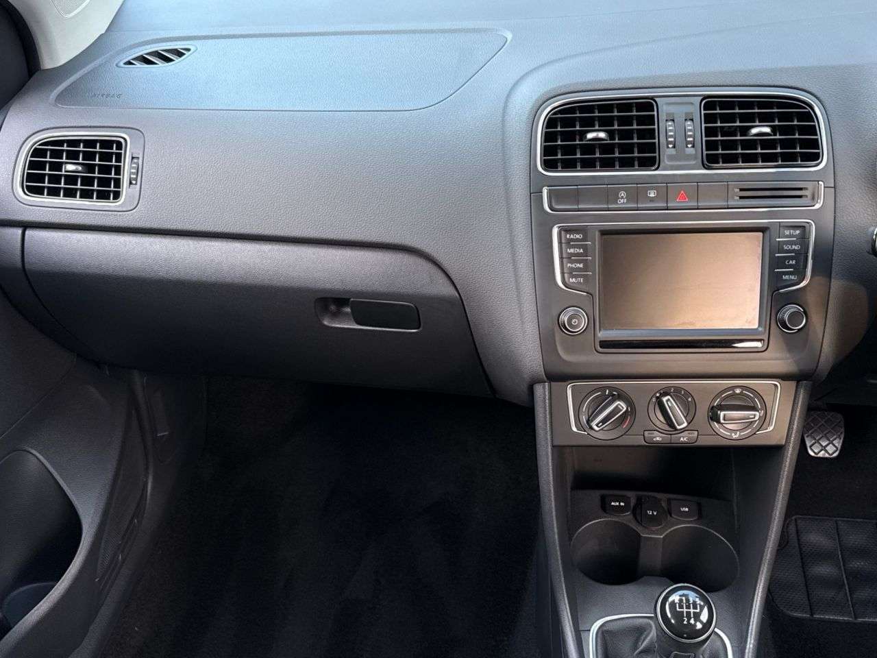 2015 VOLKSWAGEN POLO 2015 VOLKSWAGEN POLO
