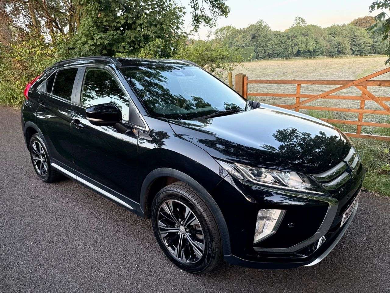 A 2018 MITSUBISHI ECLIPSE CROSS 1.5T 3 SUV 5dr Petrol CVT 4WD Euro 6 (s/s) (163 ps) + SERVICE HISTORY + BLU A 2018 MITSUBISHI ECLIPSE CROSS 1.5T 3 SUV 5dr Petrol CVT 4WD Euro 6 (s/s) (163 ps) + SERVICE HISTORY + BLU
