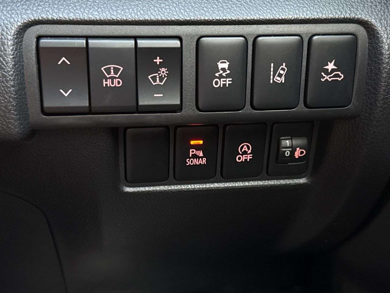 2018 MITSUBISHI ECLIPSE CROSS 2018 MITSUBISHI ECLIPSE CROSS